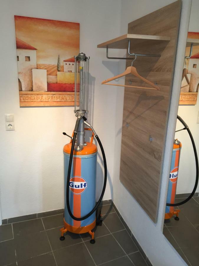 Apartmán Alte Tankstelle Strassenhaus Exteriér fotografie