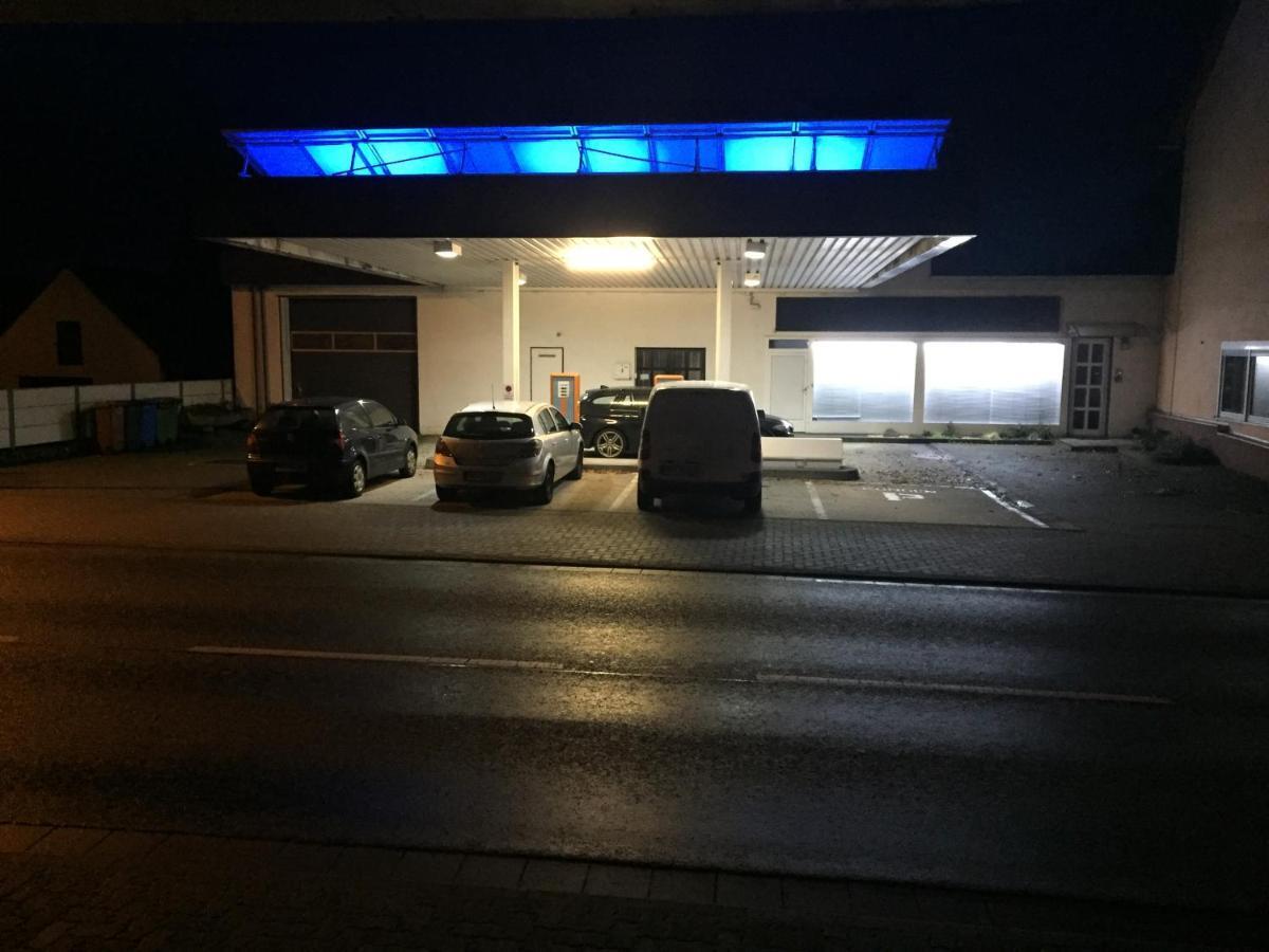 Apartmán Alte Tankstelle Strassenhaus Exteriér fotografie